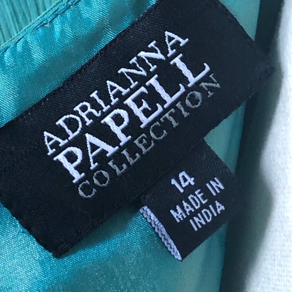 Elegant Teal Maxi Dress - Picture 6 of 6